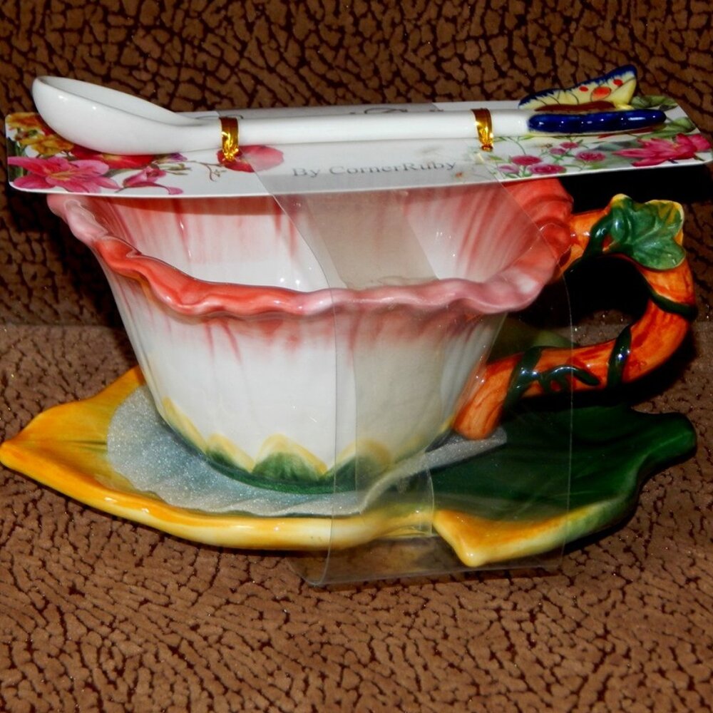 Corner Ruby Botanical Collection White Flower Shape Teacup Leaf Saucer Spoon NWT